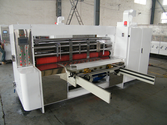 China Automatische stempelschneidene Drehmaschine für den Schnitt von Corruaged-Pappe fournisseur